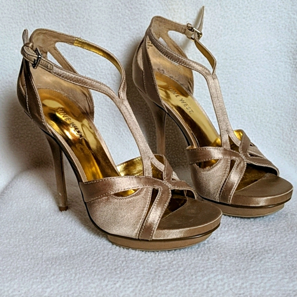 Nine West champagne color stilettos size 5.5